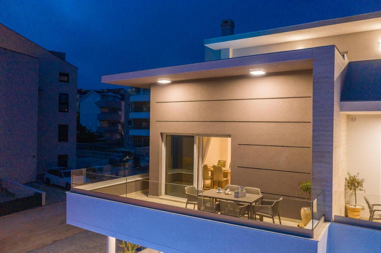 Villa Eni Apartments 2 Mandre Exterior photo