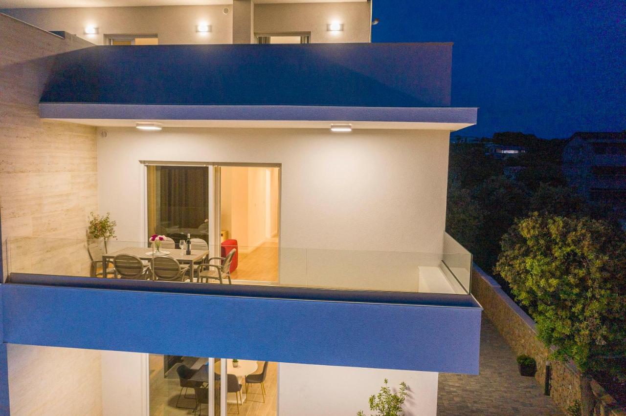 Villa Eni Apartments 2 Mandre Exterior photo